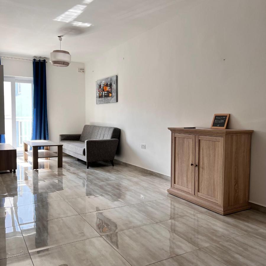 F3 Room 3, Private Room Two Single Beds Shared Bathroom 姆西达 外观 照片