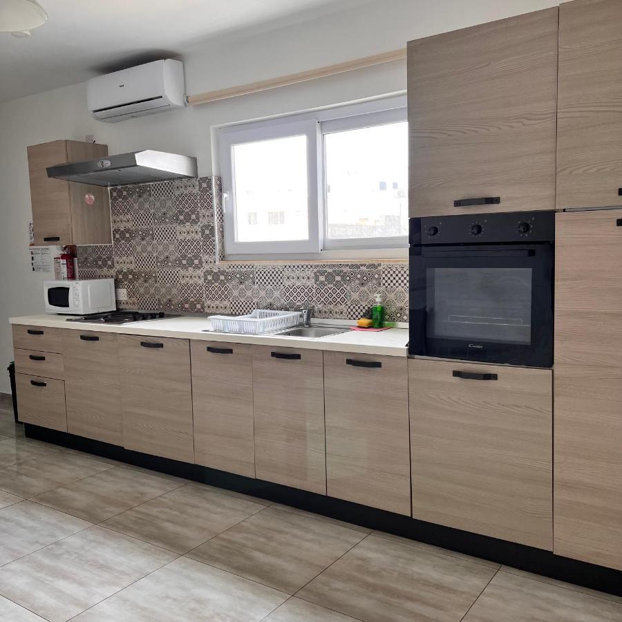 F3 Room 3, Private Room Two Single Beds Shared Bathroom 姆西达 外观 照片
