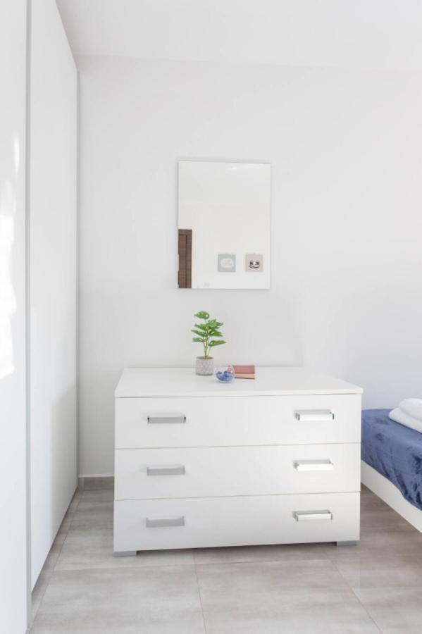 F3 Room 3, Private Room Two Single Beds Shared Bathroom 姆西达 外观 照片