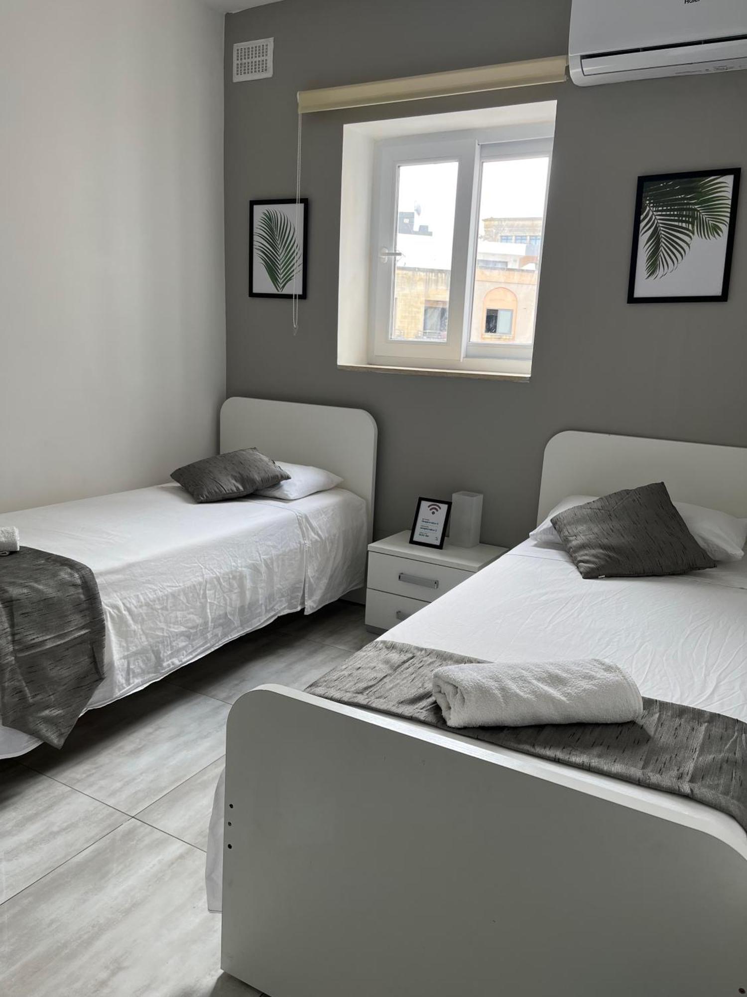 F3 Room 3, Private Room Two Single Beds Shared Bathroom 姆西达 外观 照片